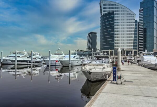 Boats and Marine Yachts Shipping Services in Dubai, UAE